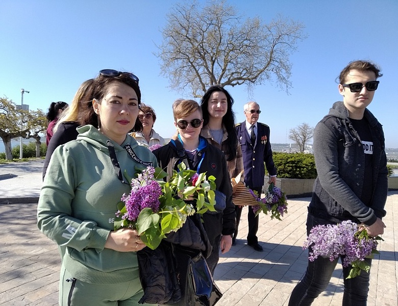  ПОМНИТЬ, ЧЕРЕЗ ГОДА, ЧЕРЕЗ ВЕКА !